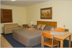 Windmill Motel And Reception Centre - Holiday Find 2