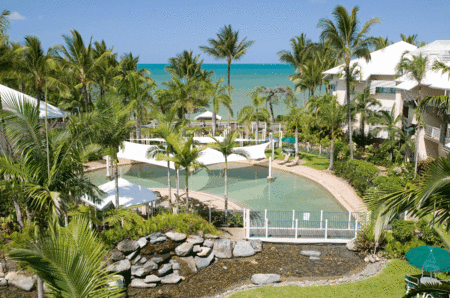 Coral Sands Beachfront Resort