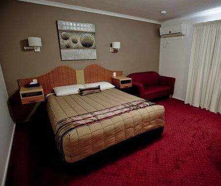 Centrepoint Motor Inn - Holiday Find 4