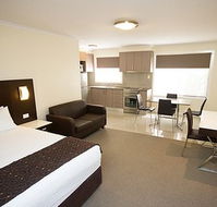 Country Comfort Premier Motel - Holiday Find