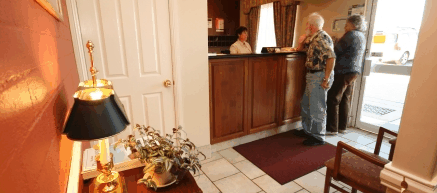 Best Western Coachman's Inn Motel - Holiday Find 3