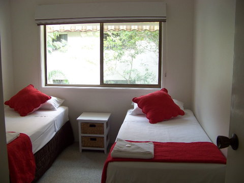 Old Burleigh Court Holiday Apartments - Holiday Find 3