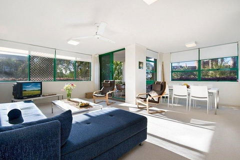 Headland Gardens Holiday Apartments - Holiday Find 1