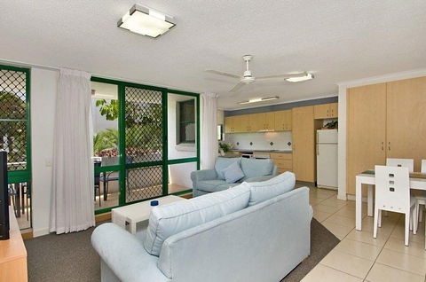 Headland Gardens Holiday Apartments - Holiday Find 2