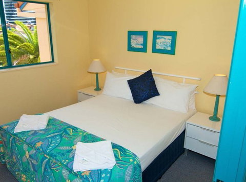 Aruba Surf Resort - Holiday Find 0