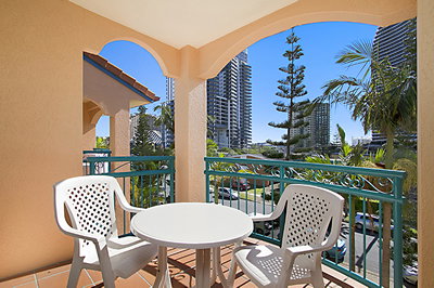 Aruba Surf Resort - Holiday Find 8