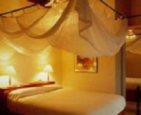 A Beachside Terrace - Holiday Find 0