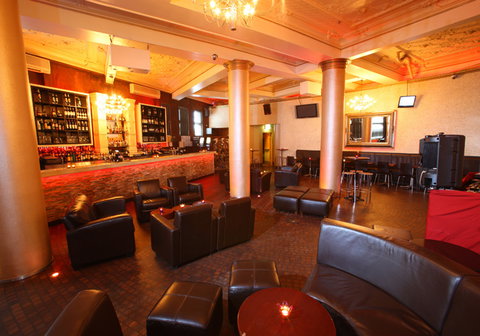 Burdekin Hotel - Holiday Find 1