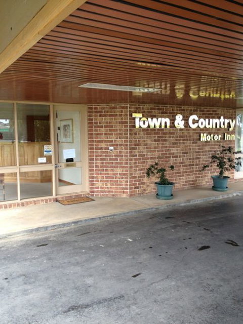 Town & Country Motor Inn Forbes - Holiday Find 0