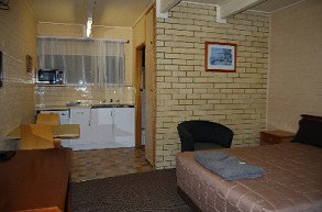Coastal Comfort Motel - Holiday Find 0