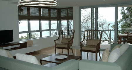 Stradbroke Island Beach Hotel - Holiday Find 2