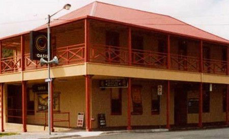 Mount Lyell Motor Inn - Holiday Find 0
