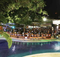 Gilligan's Backpackers Hotel and Resort
