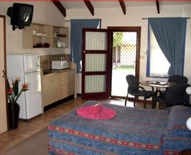 The Village Cabins - Holiday Find 3