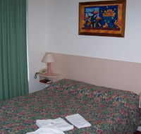 Rainbow Motel