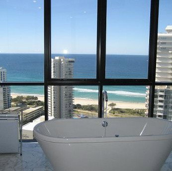 Aria Apartments Broadbeach - Holiday Find 4