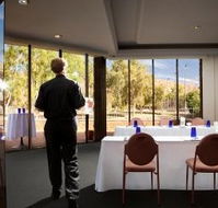 Crowne Plaza Alice Springs - Holiday Find