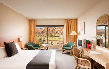 Crowne Plaza Alice Springs - Holiday Find 3