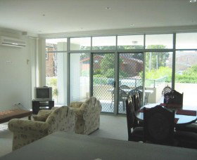 Jennys Court Apartments - Holiday Find 0
