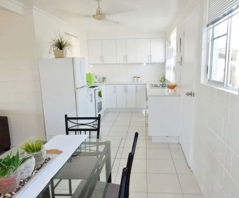 Lucinda Holiday Rentals  - Holiday Find 1
