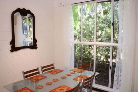 Shambhala Retreat Magnetic Island Cottages - Holiday Find 5