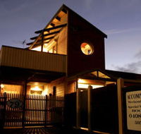 Black Dolphin Luxury Accommodation - Holiday Find