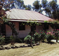 Settlers Cottage - Holiday Find