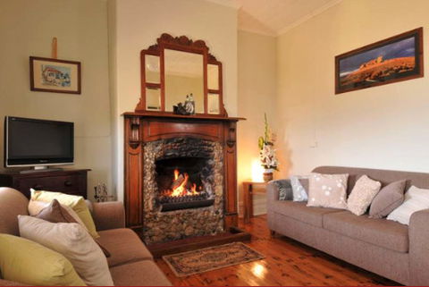 Charlie Bates Cottage - Holiday Find 2
