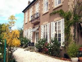 Adelaide Hills Chateau Gardenique B&b - Holiday Find 0