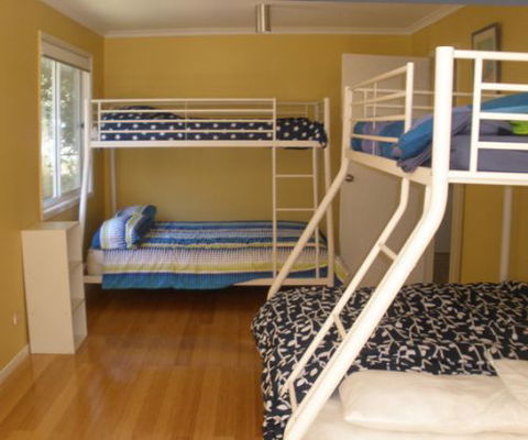 Coochiemudlo Island Family Beach House - Holiday Find 7