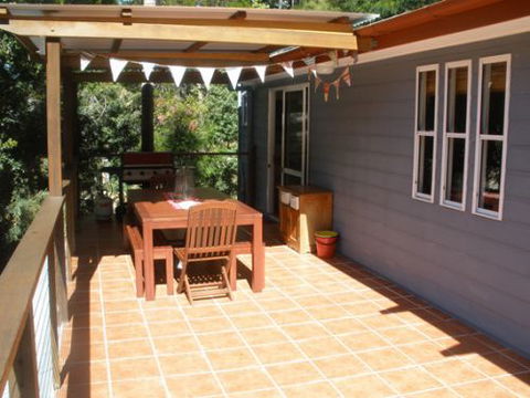 Coochiemudlo Island Family Beach House - Holiday Find 8