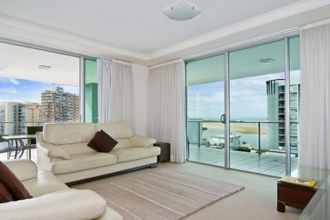 M1 Resort Maroochydore - Holiday Find 1