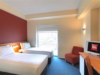 Ibis Melbourne Little Bourke Street - Holiday Find 3