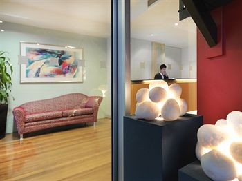 Ibis Melbourne Little Bourke Street - Holiday Find 4