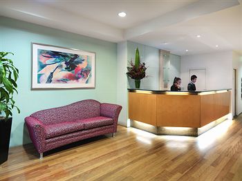 Ibis Melbourne Little Bourke Street - Holiday Find 7