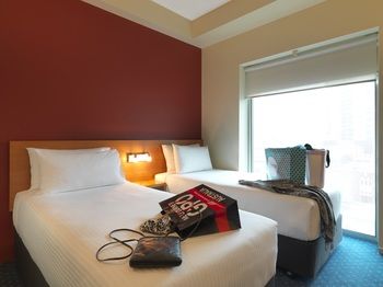 Ibis Melbourne Little Bourke Street - Holiday Find 11