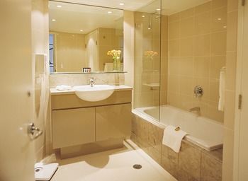 Adina Apartment Hotel Sydney, Harbourside - Holiday Find 0