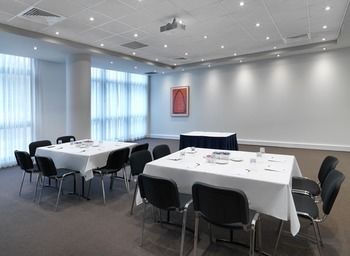 Adina Apartment Hotel Sydney, Harbourside - Holiday Find 2