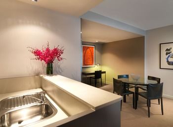 Adina Apartment Hotel Sydney, Harbourside - Holiday Find 12