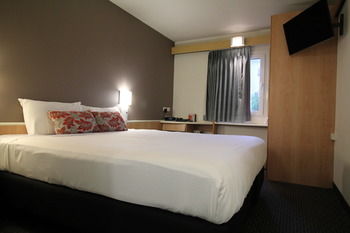 Ibis Newcastle - Holiday Find 11