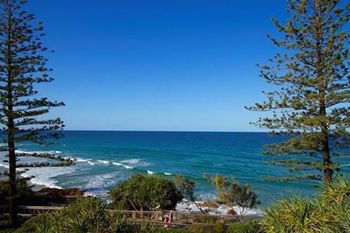 Beach Retreat Coolum - Holiday Find 14