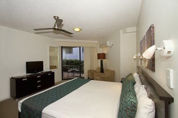Beach Retreat Coolum - Holiday Find 24