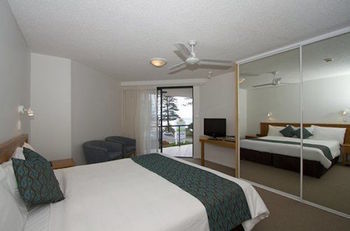 Beach Retreat Coolum - Holiday Find 26