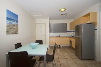 Beach Retreat Coolum - Holiday Find 34