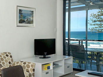 Beach Retreat Coolum - Holiday Find 35