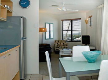 Beach Retreat Coolum - Holiday Find 38