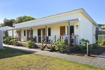 Sydney Lakeside Holiday Park - Holiday Find 5