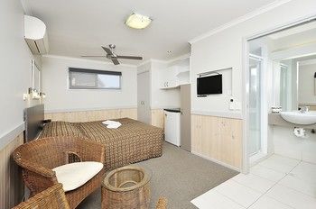 Sydney Lakeside Holiday Park - Holiday Find 26