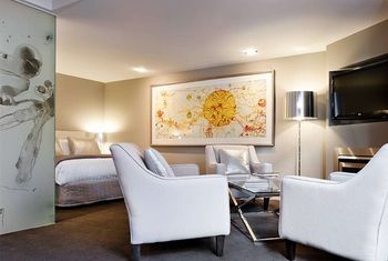 Art Series - The Olsen - Holiday Find 40