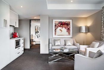 Art Series - The Olsen - Holiday Find 41